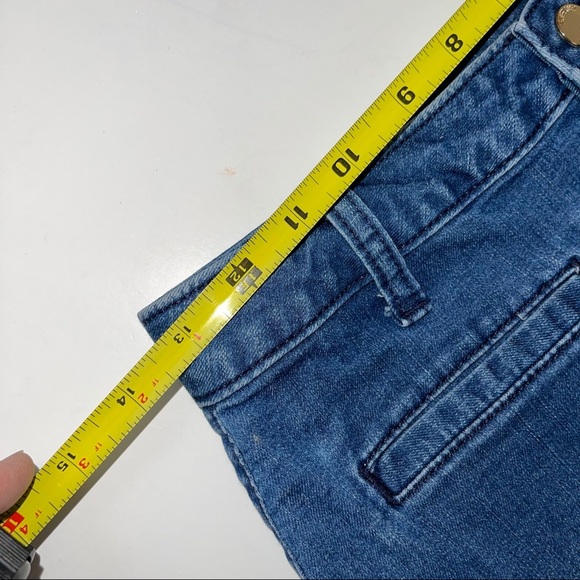 Jennifer Lopez High Rise Denim Shorts Medium Wash - Picture 14 of 16